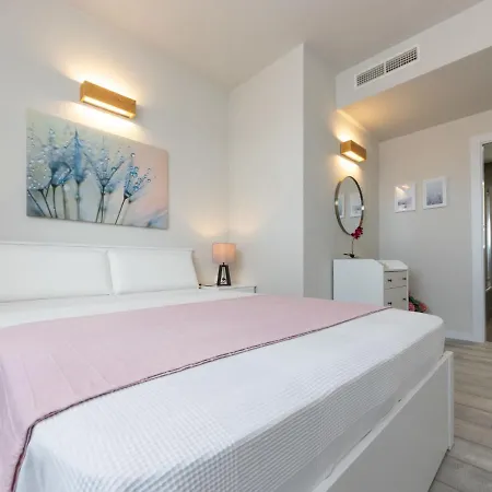 דירה Alzina B By Interhome *