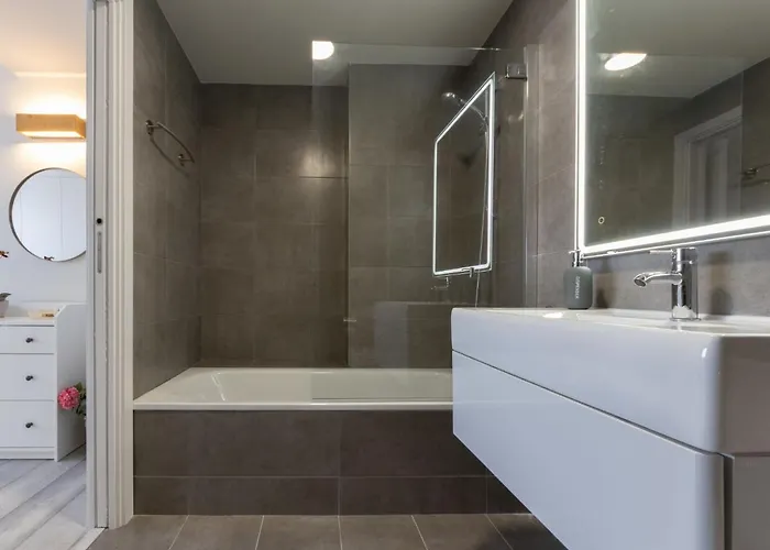 Apartment Alzina B By Interhome